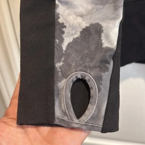 A-Lululemon Stride Jacket *Brushed Black / White Coal Tinted
Canvas Super -flaw - Picture 6 of 7